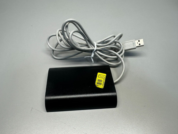 HID OMNIKEY 5427CK Smart Card Reader